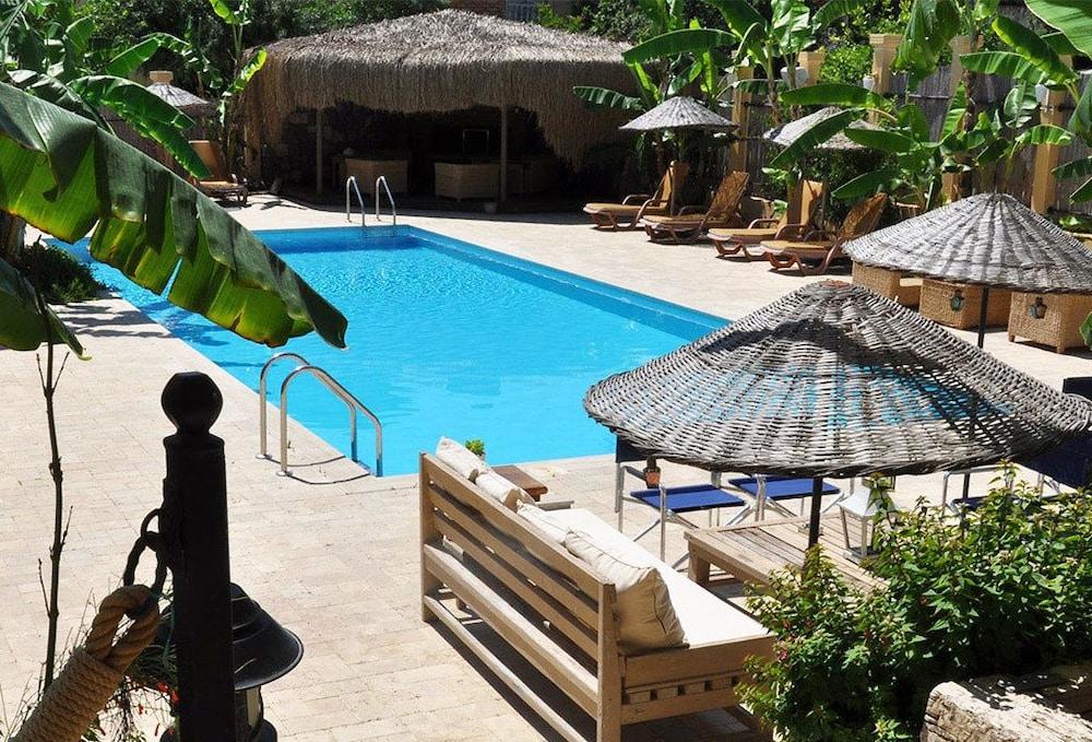 Han Boutique Hotel サルゲルメ エクステリア 写真