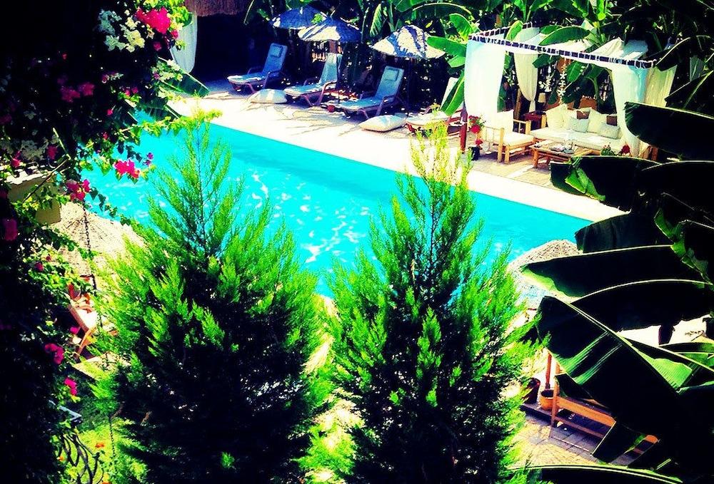 Han Boutique Hotel サルゲルメ エクステリア 写真